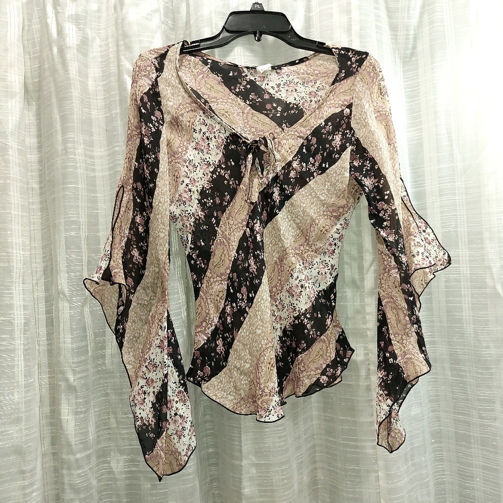 3/$50 💚 Ninety, blouse, fits Size M